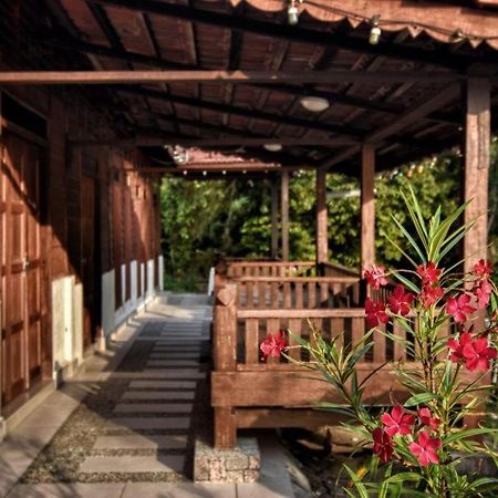 Oyo Home 90745 Desa Balqis Beach Resort Malakka Dış mekan fotoğraf