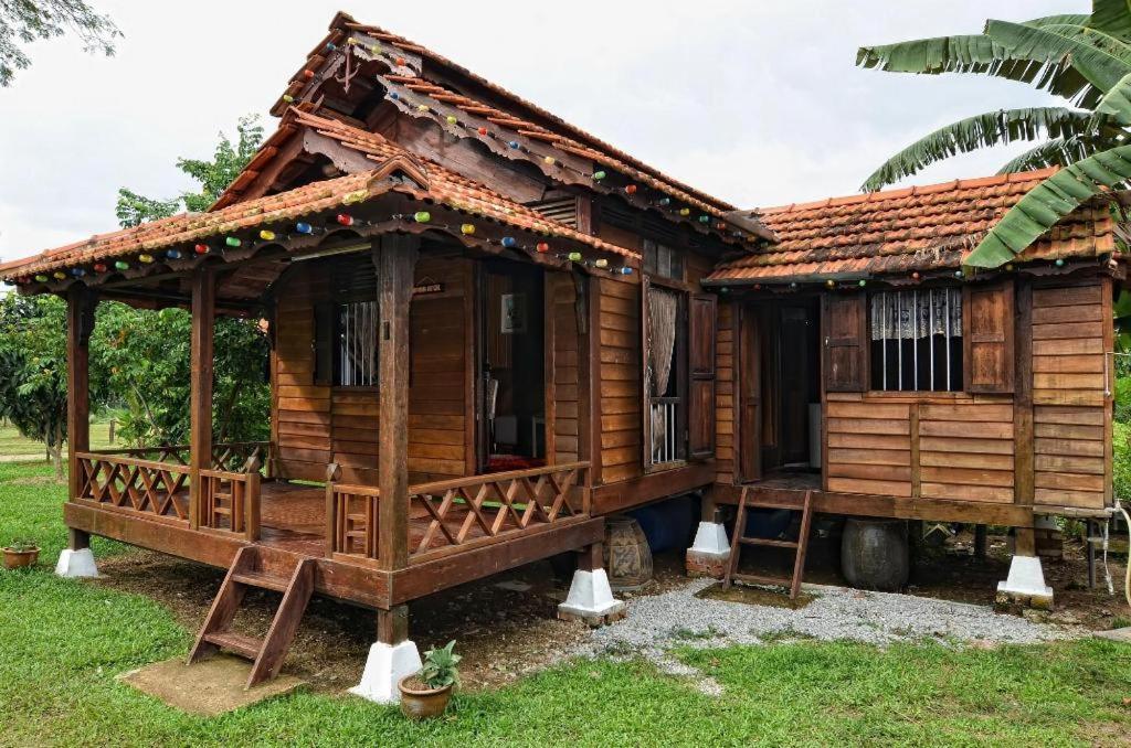Oyo Home 90745 Desa Balqis Beach Resort Malakka Dış mekan fotoğraf