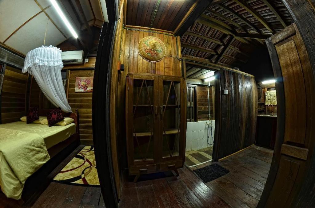 Oyo Home 90745 Desa Balqis Beach Resort Malakka Dış mekan fotoğraf