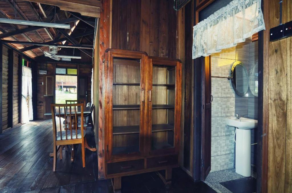 Oyo Home 90745 Desa Balqis Beach Resort Malakka Dış mekan fotoğraf